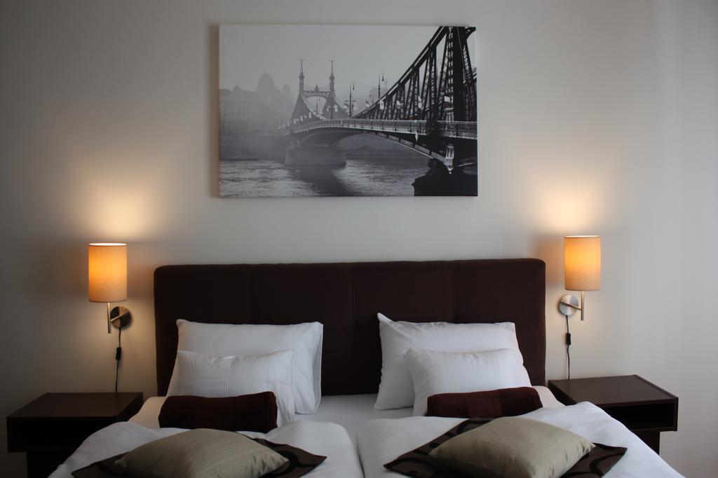 Opus Prime Apartment Budapeste Exterior foto